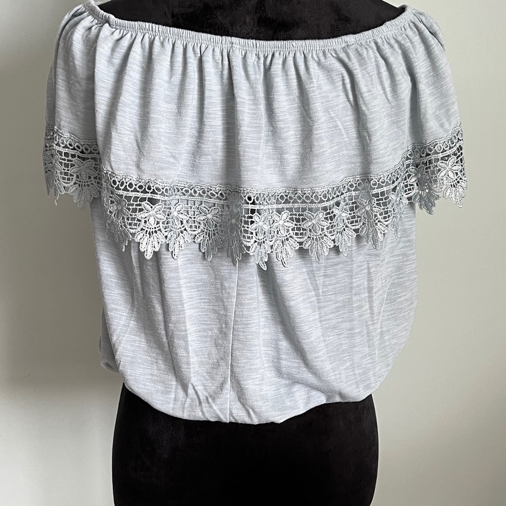 Paper & Tee Off Shoulder Ruffle top M